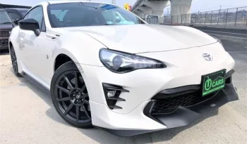 TOYOTA 86 2021 PEARL WHITE – GT LIMITED BLACK PACKAGE full