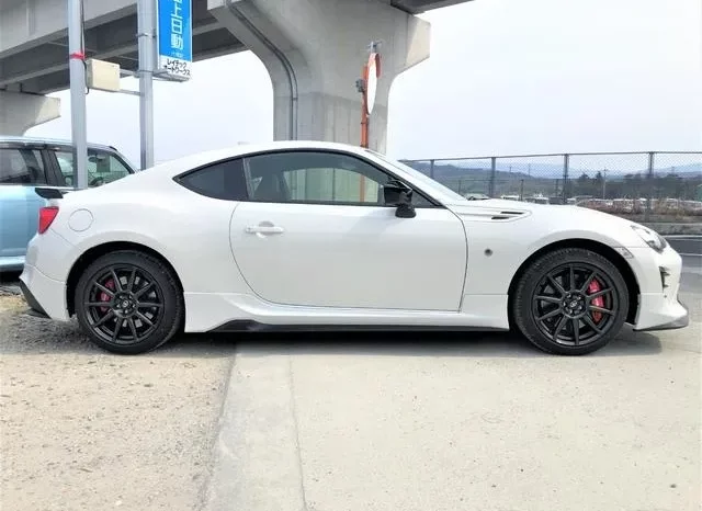 TOYOTA 86 2021 PEARL WHITE – GT LIMITED BLACK PACKAGE full