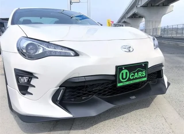 TOYOTA 86 2021 PEARL WHITE – GT LIMITED BLACK PACKAGE full