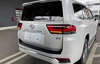 TOYOTA LAND CRUISER 2022 PEARL WHITE – ZX full