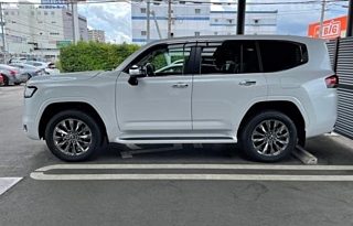 TOYOTA LAND CRUISER 2022 PEARL WHITE – ZX full