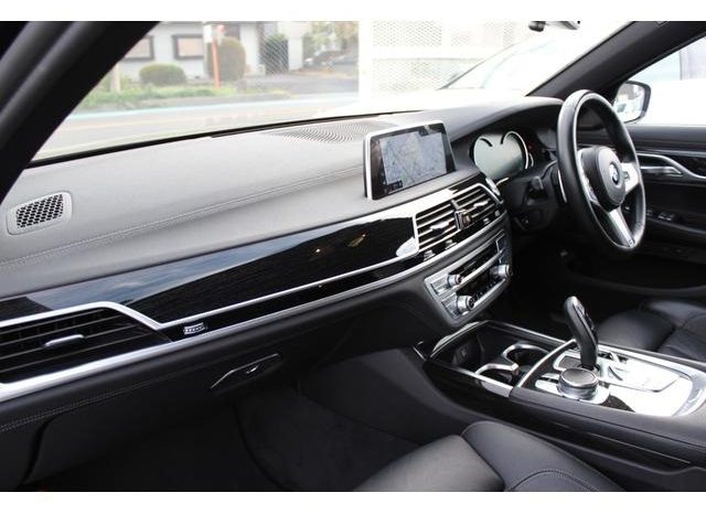 BMW 7 SERIES 740i DRIVERS EDITION 2019 full