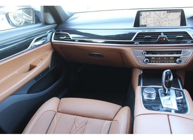 BMW 7 SERIES (X-DRIVE M-SPORT) 740D 2019 full