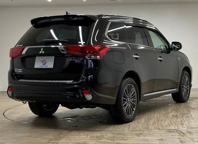 Mitsubishi Outlander PHV 2019 full