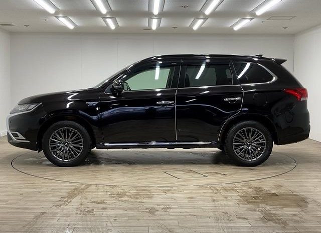 Mitsubishi Outlander PHV 2019 full