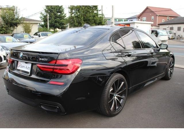 BMW 7 SERIES 740i DRIVERS EDITION 2019 full