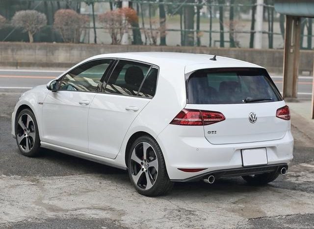 VOLKSWAGEN GOLF GTI full