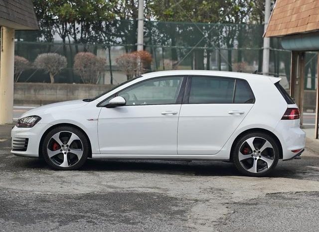 VOLKSWAGEN GOLF GTI full