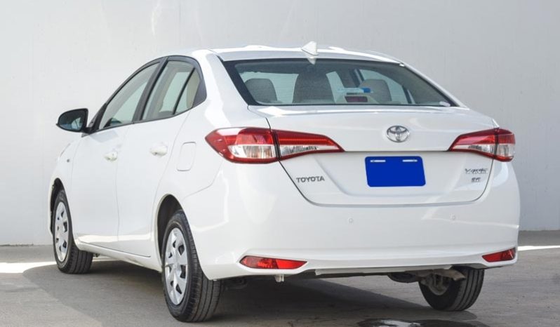 Toyota Yaris SE 2019 full