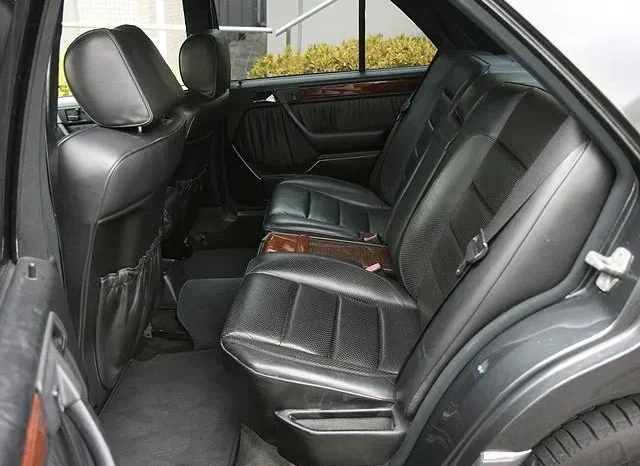 MERCEDES BENZ E CLASS 1990 full