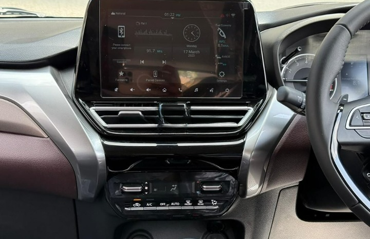 2024 TOYOTA URBAN CRUISER TAISOR full