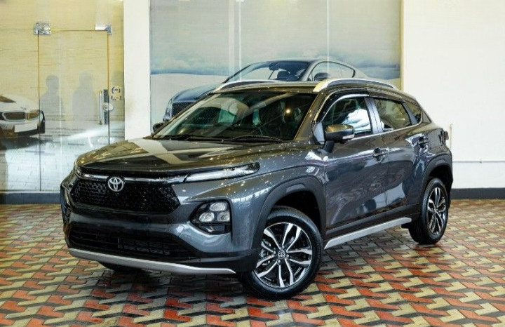 Toyota Taisor V AT Turbo 2025 1.0 Smart Hybrid full