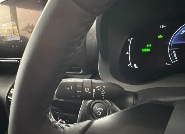 TOYOTA YARIS CROSS HYBRID Z 2025 full