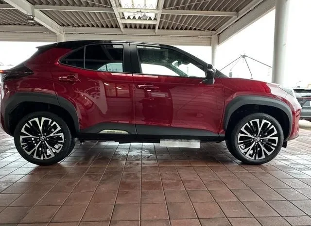 TOYOTA YARIS CROSS HYBRID Z 2025 full