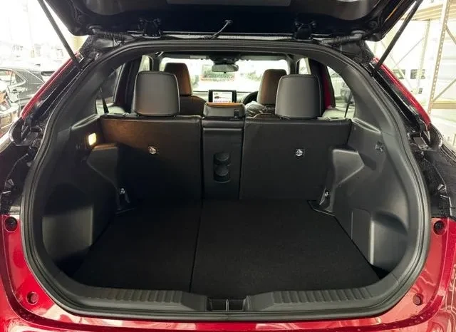 TOYOTA YARIS CROSS HYBRID Z 2025 full