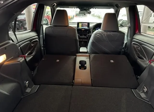 TOYOTA YARIS CROSS HYBRID Z 2025 full