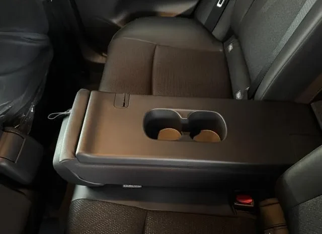 TOYOTA YARIS CROSS HYBRID Z 2025 full