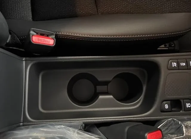 TOYOTA YARIS CROSS HYBRID Z 2025 full