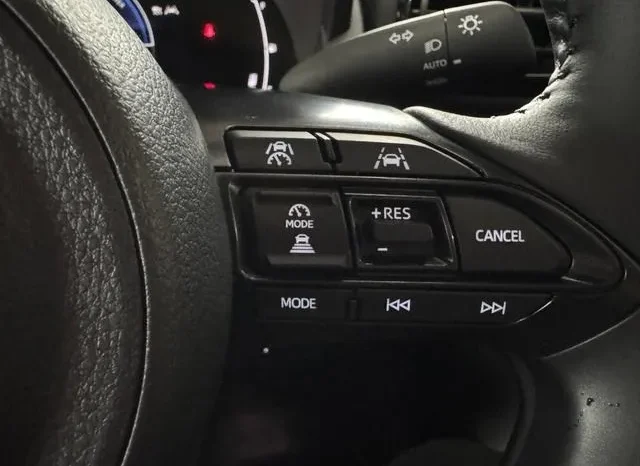 TOYOTA YARIS CROSS HYBRID Z 2025 full