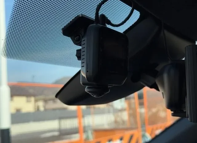 TOYOTA COROLLA CROSS HYBRID – 2022 PEARL WHITE full