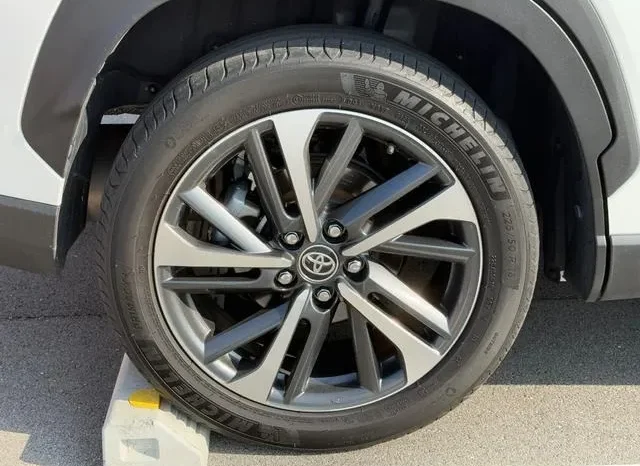 TOYOTA COROLLA CROSS HYBRID – 2022 PEARL WHITE full