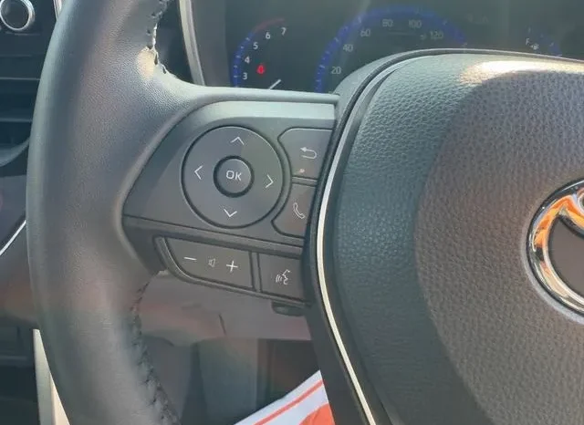 TOYOTA COROLLA CROSS HYBRID – 2022 PEARL WHITE full