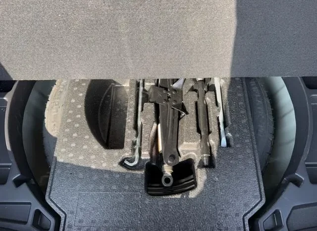 TOYOTA COROLLA CROSS HYBRID – 2022 PEARL WHITE full